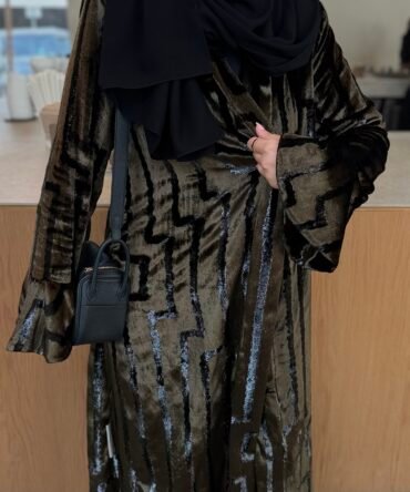 Velvet 🌙 مقلم