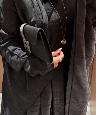 Black flowy
